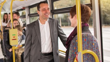 Fahrgäste im Bus